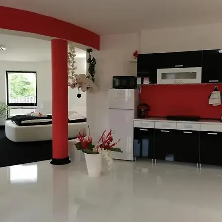 Oops Tiszafüred